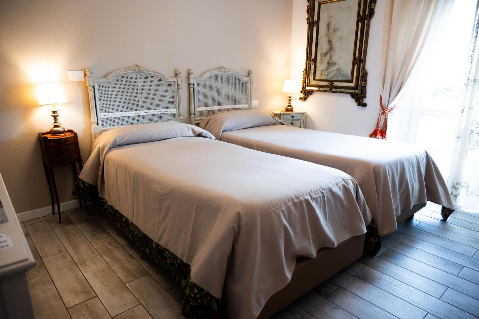 チェゼーナ La Garampa Bed & Breakfast エクステリア 写真